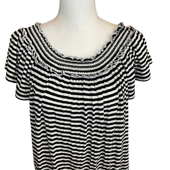 Max Studio MSSP Black and White Stripes Knit Elastic Top Off the Shoulder Top. M - Picture 4 of 10